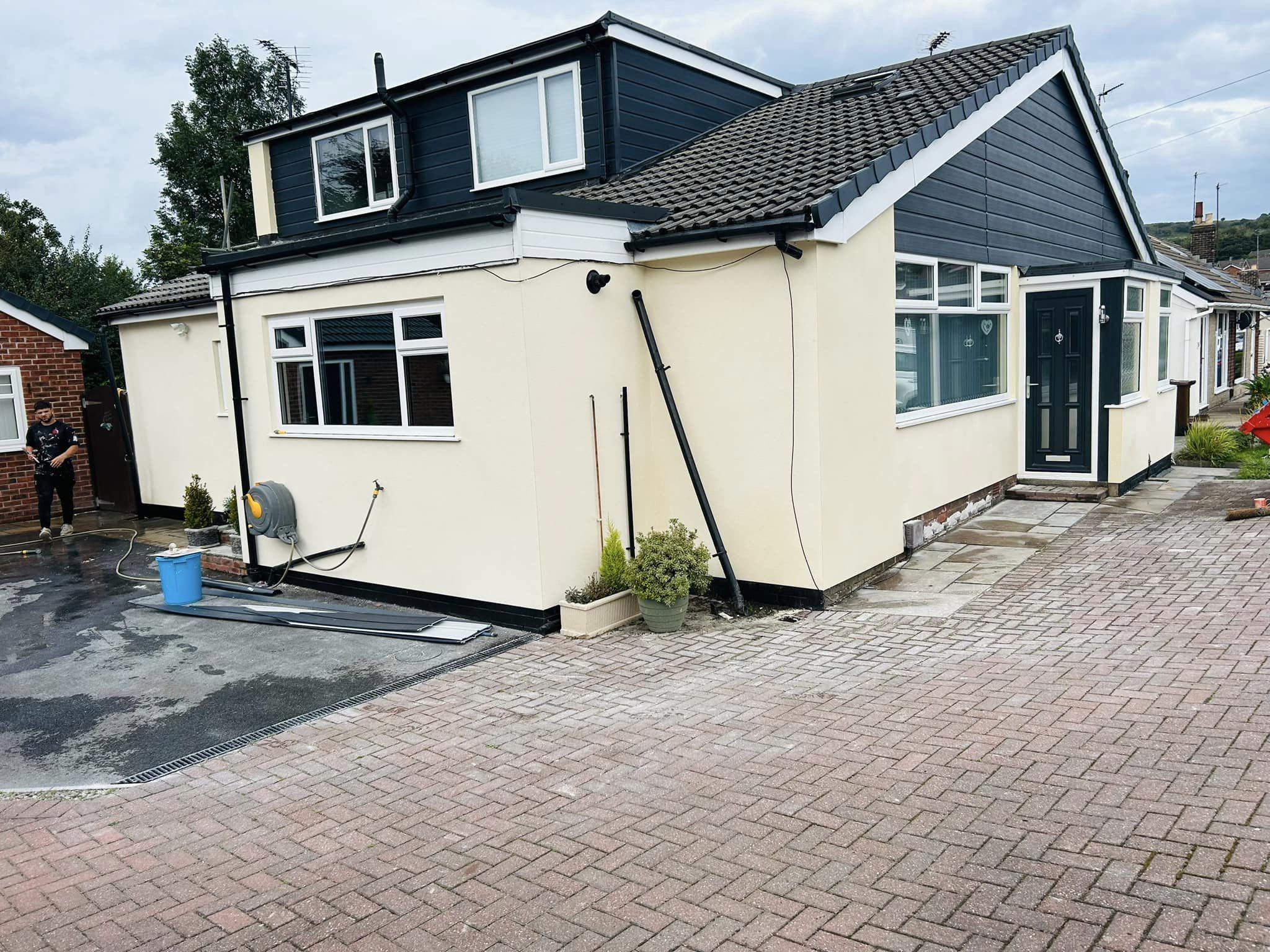 377561700_122129881346002625_3142683041893568341_n-1